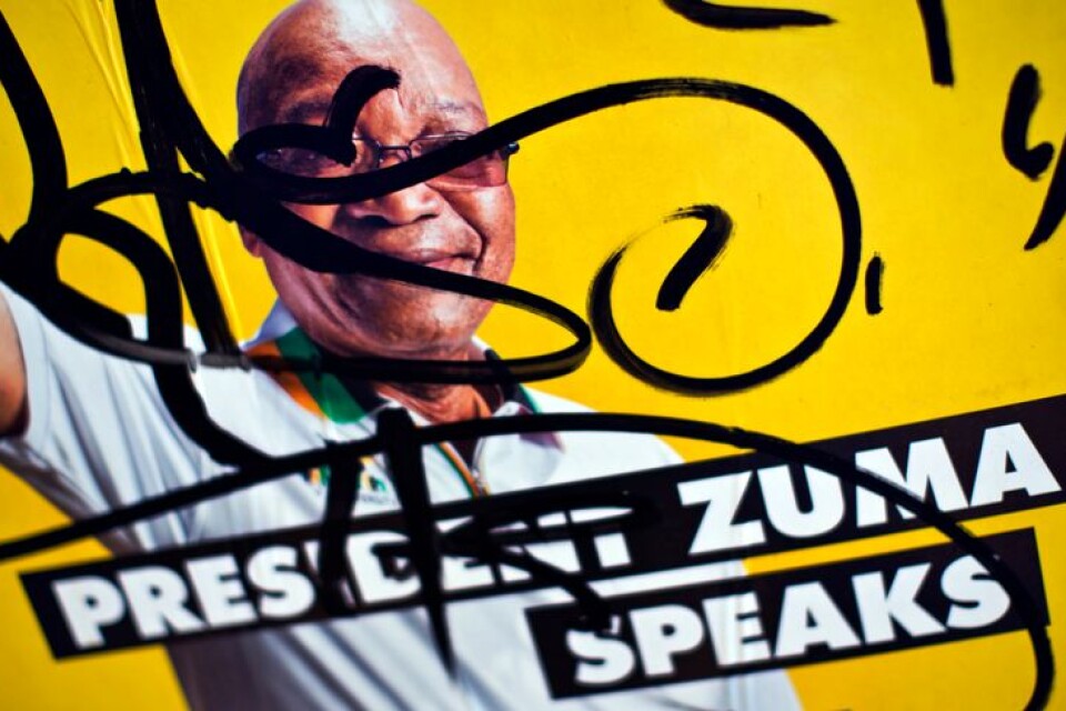 En valaffisch med president Jacob Zuma överklottrad. Arkivbild.