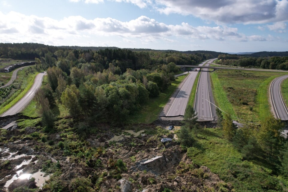 Översikt över området i Stenungsund som drabbats av jordskred i lördags morse.