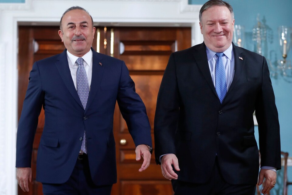 USA:s utrikesminister Mike Pompeo vid mötet med Turkiets utrikesminister Mevlüt Cavusoglu i Washington.
