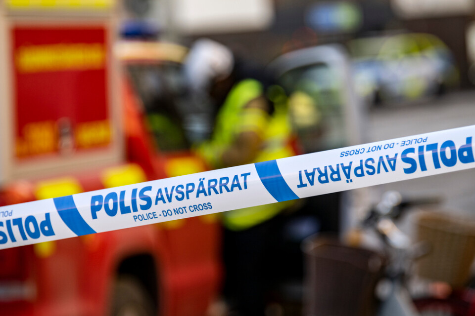 Polis och räddningstjänst ryckte ut efter att en kropp hittats under isen i Delsjön i Göteborg. Arkivbild.
