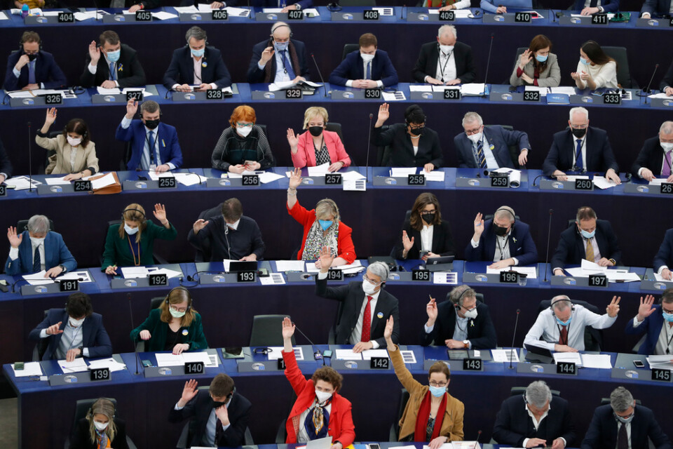 Omröstning pågår i EU-parlamentet i Strasbourg. Till nästa val vill parlamentet att medborgarna ska få rösta dubbelt: både på nationella partier och i en gemensam lista över gränserna. Arkivbild.