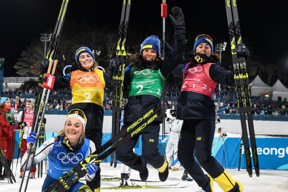 Sveriges Stina Nilsson Ebba Andersson, Charlotte Kalla och Anna Haag blev silvermedaljörer i lördagens stafett.