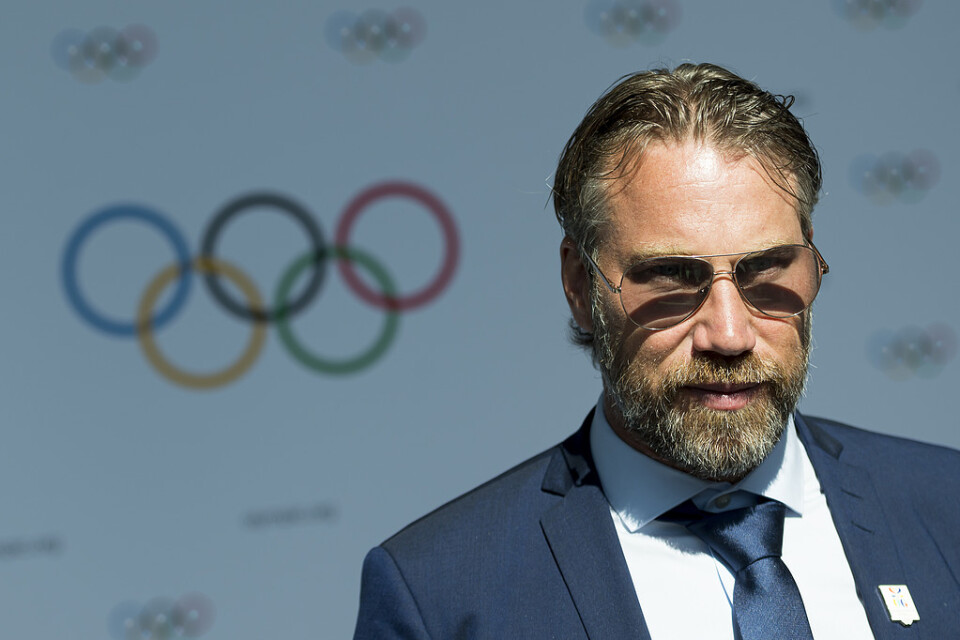 "Någon gång måste vi väl ändå få det", säger Peter Forsberg som inte gett upp hoppet om ett OS i Sverige.
