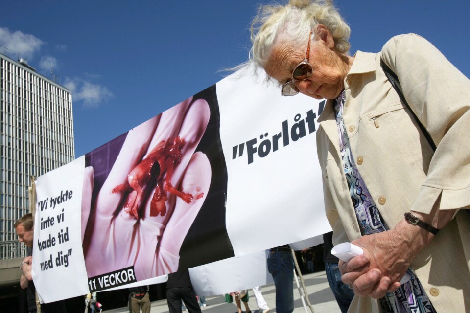 Huvudkrymparna vill förhindra att åsikter som strider mot de egna får utrymme. Bild från en antiabortdemonstration i Stockholm 2005.