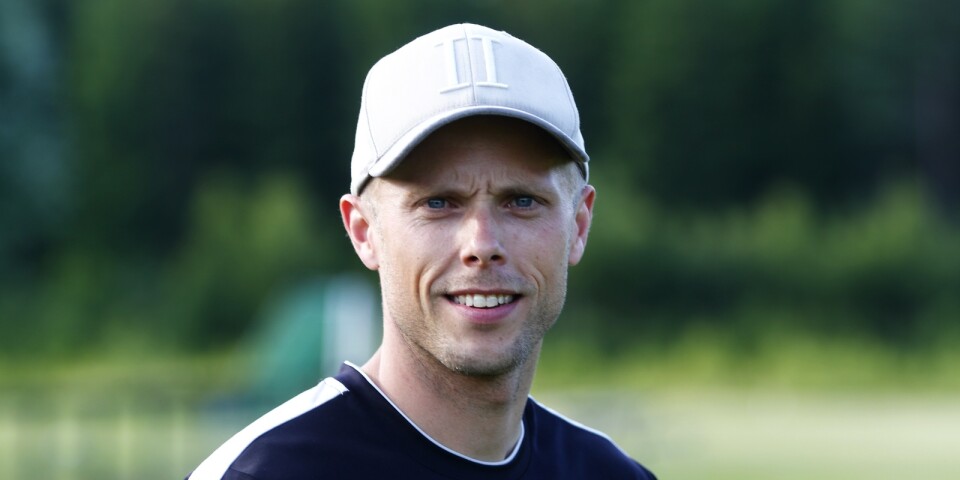 Robin Hultén är inne på sitt fjärde år som tränare i Tvärred-Vegby och har nu tillsammans med tränarkollegan Elie Sader skrivit på för tre nya år. Arkivbild.