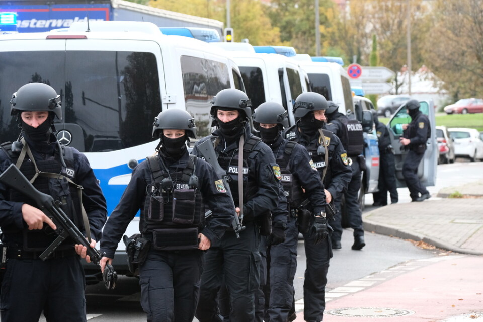 Poliser i Halle i samband med attentatet i oktober 2019. Arkivbild.