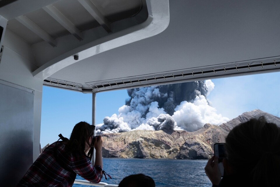 Myndigheterna på Nya Zeeland räknar inte med att hitta överlevande efter vulkanutbrottet på White Island.