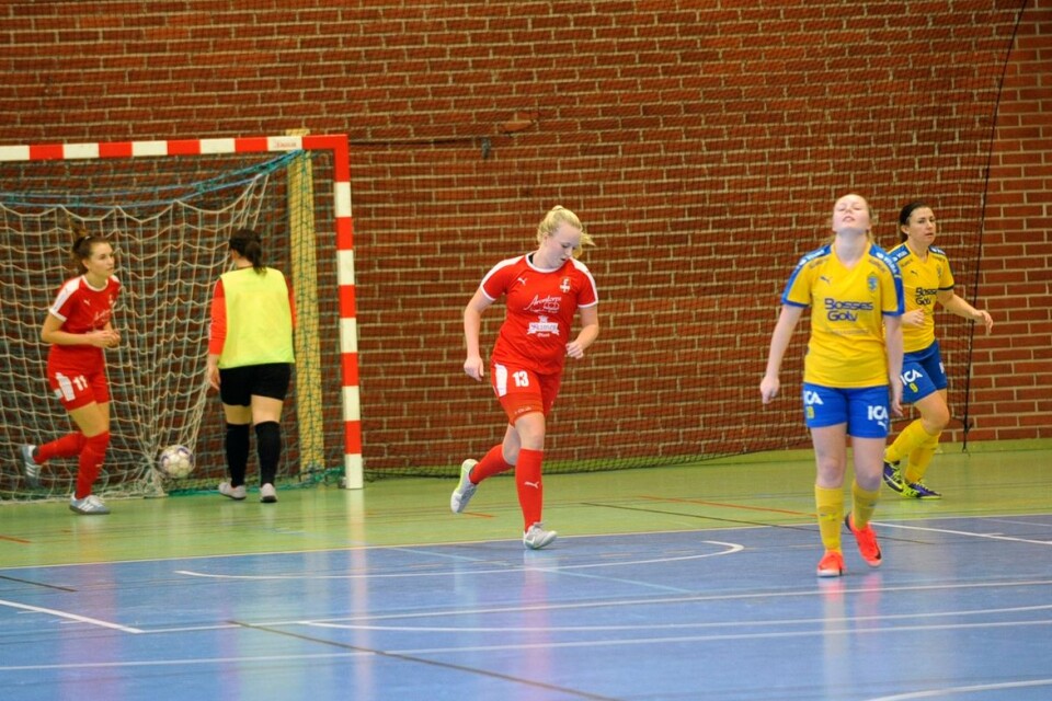 Molly Ämtvall blev en av FGoIF-målskyttarna mot Team Södermöres andralag. Backen satte snyggt 3-0 via en soloprestation.