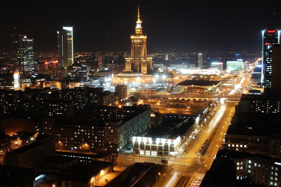 En ung man har gripits i Polen misstänkt för att ha planerat en terrorattack. Arkivbild av huvudstaden Warszawa.