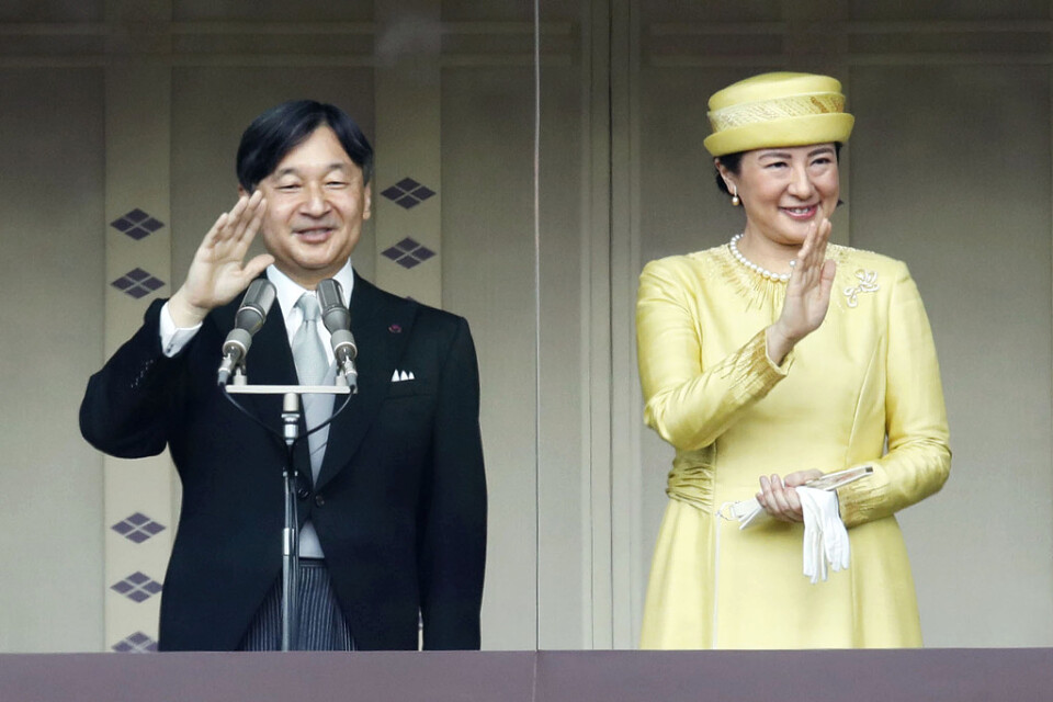Tokyobörsen öppnade efter ett tio dagar långt uppehåll då man har firat det nya kejsarparet – Naruhito och Masako. Här en bild från i helgen.