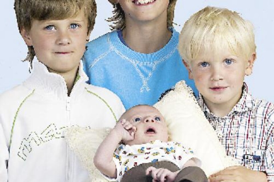 Johanna och Niklas Nordin, Växjö, fick den 5/5 sonen Olle. Vikt: 3610 g. Längd: 50 cm. Syskon är Albin 10 år, Wille 8 år och Hugo 4 år.