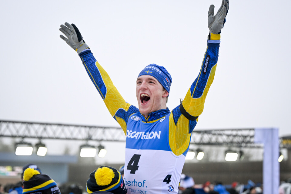 Sebastian Samuelsson efter guldet i herrarnas masstart i skidskytte-VM i Oberhof.