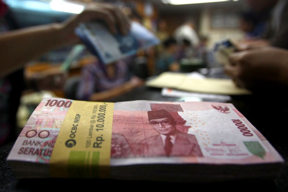 Indonesiska valutan rupiah har blivit allt billigare sedan lirakrisen i Turkiet och nu senast raset i Argentina fått investerare allt försiktigare. Arkivbild.