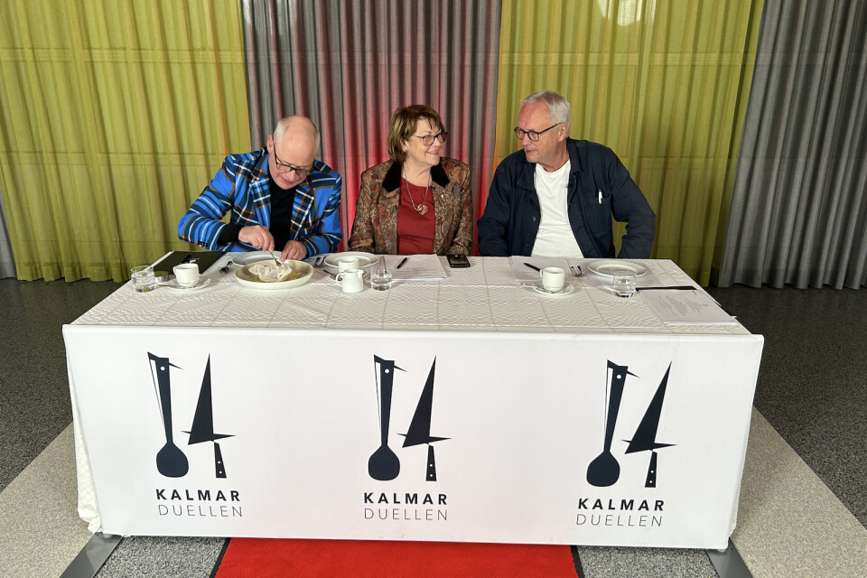 En namnkunnig jury med Robert Gustafsson, Karin Fransson och Sven Ekberg.