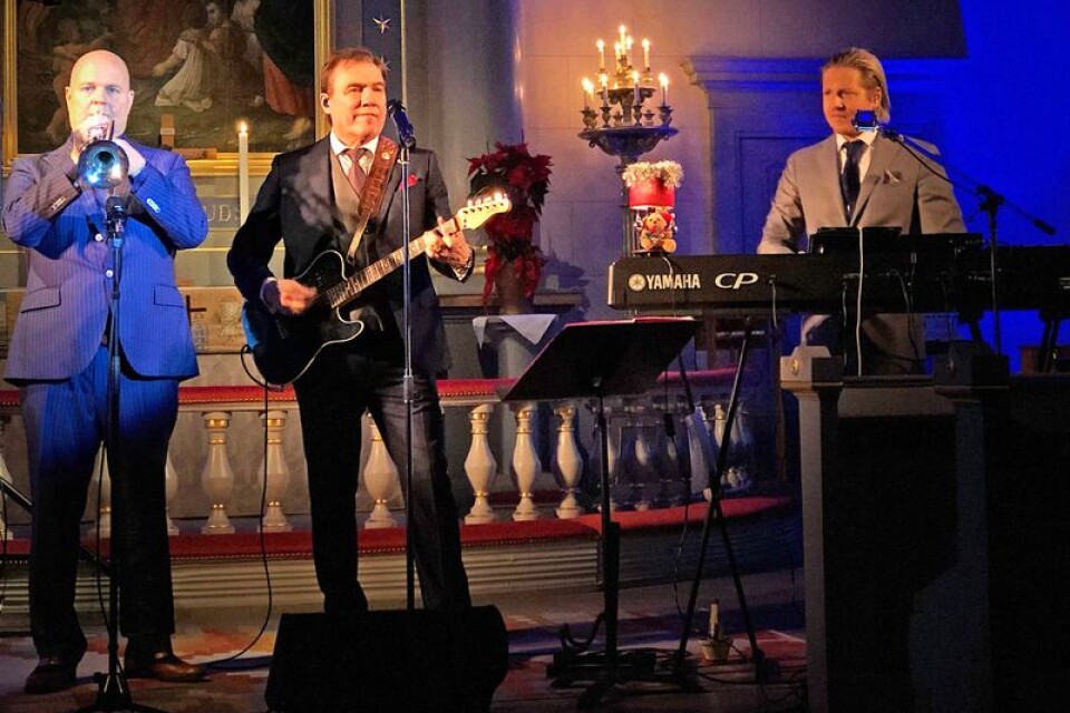 Christer Sjögren bjöd på julkonsert tillsammans med Magnus Johansson på trumpet och Marcos Ubeda på piano.