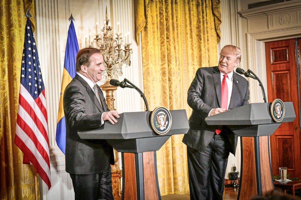 Statsminister Stefan Löfven (S) förklarar marknadsekonomi för USA:s president Donald Trump.