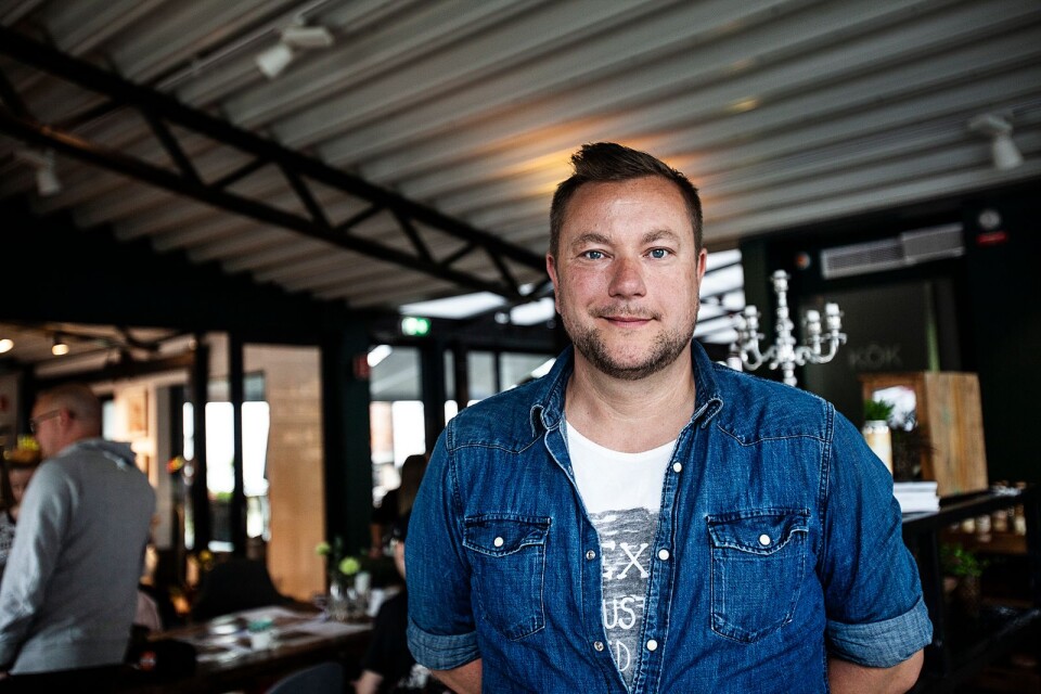 Stjärnkocken Andreas Jerrhag har tagit mycket inspiration från USA till den nya restaurangen och de anställda har fått provjobba på en smoke-restaurang i Skåne.