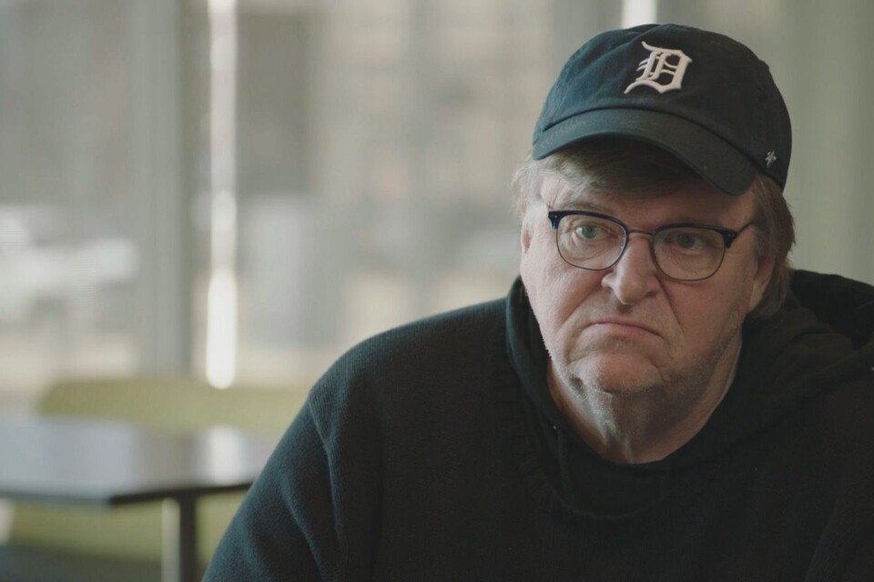 Michael Moores skämt känns slitna, hur mycket vatten man än får på sin kvarn.