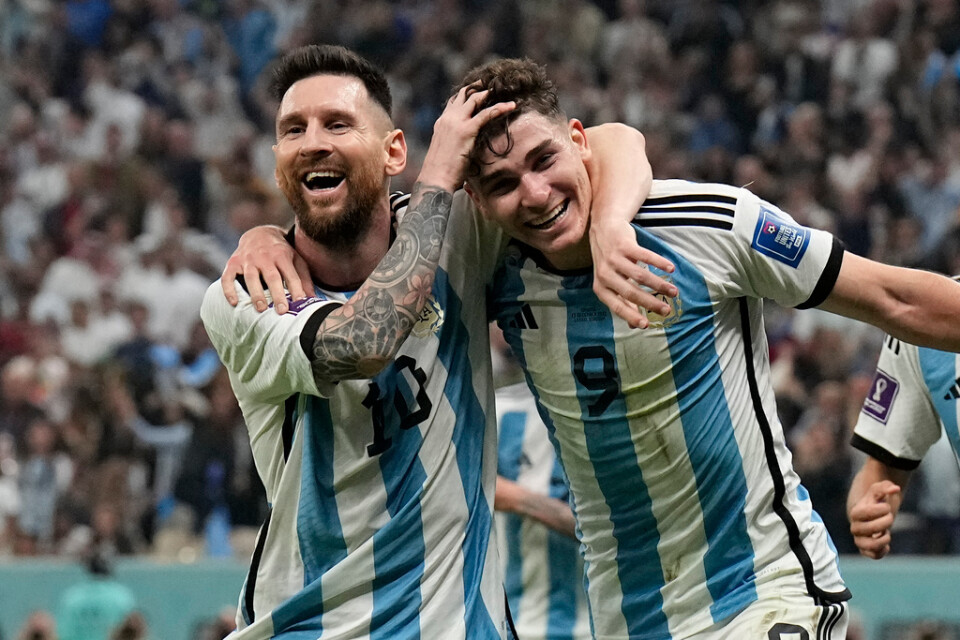 Lionel Messi och Julián Álvarez, målskyttar när Argentina nådde VM-finalen.