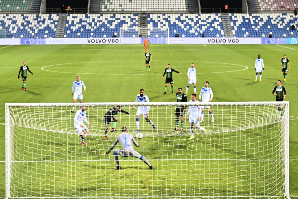 Måndagens Serie|A-match mellan Sassuolo och Brescia var den sista att spelas innan all sport förbjöds i Italien.