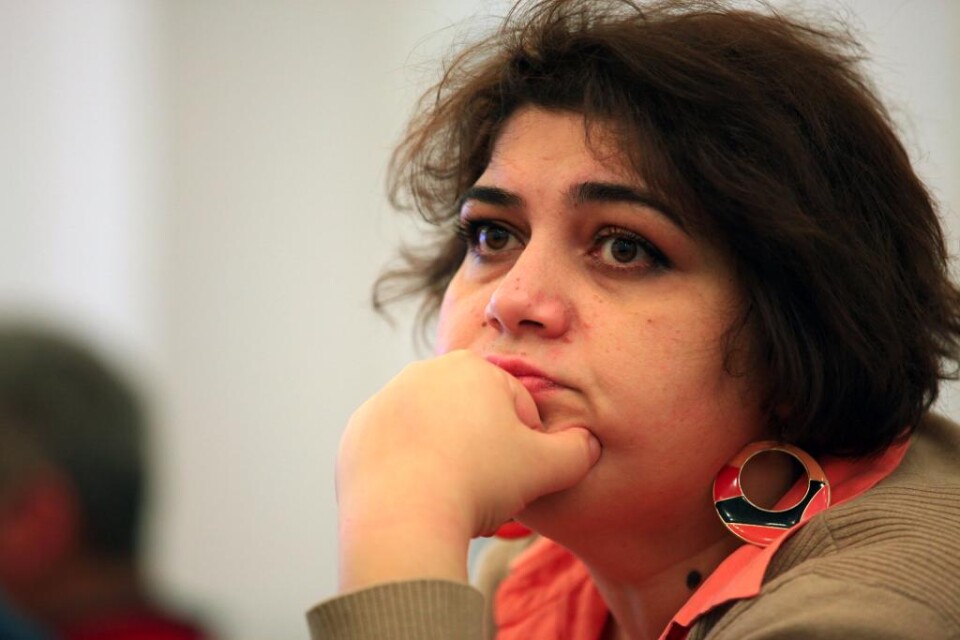 Den prisbelönta journalisten Khadija Ismayilova tystades på måndagen i rätten i Azerbajdzjans huvudstad Baku när hon höll sitt slutanförande. Ismayilova sade att åtalet mot henne var en bluff avsedd att stoppa hennes rapportering, uppger Radio Free Euro