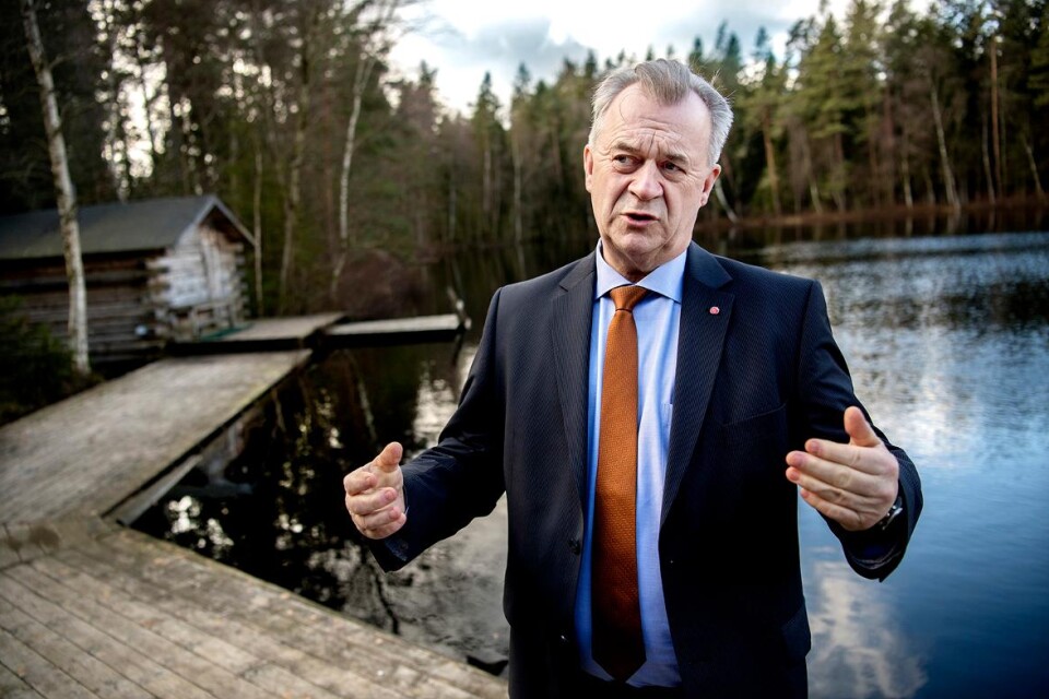 Landsbygdsminister Sven-Erik Bucht besökte såväl Ekne gård som Brokamåla gård under sin turné i kommunen Foto: Gunnel Persson