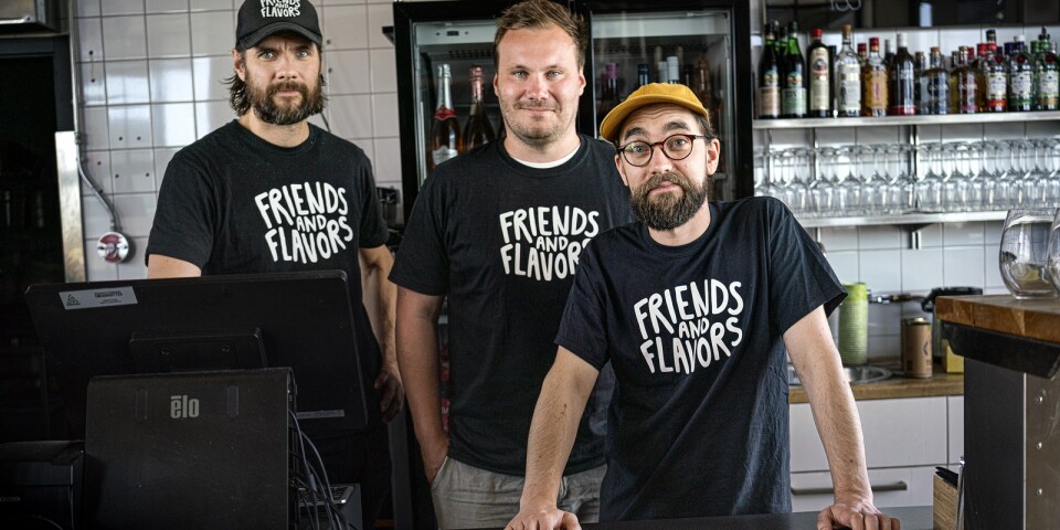 Peter Johansson, Fredrik Berg och Karl Ingvarsson drar igång en hamburgerbar på &Vin under sommaren.