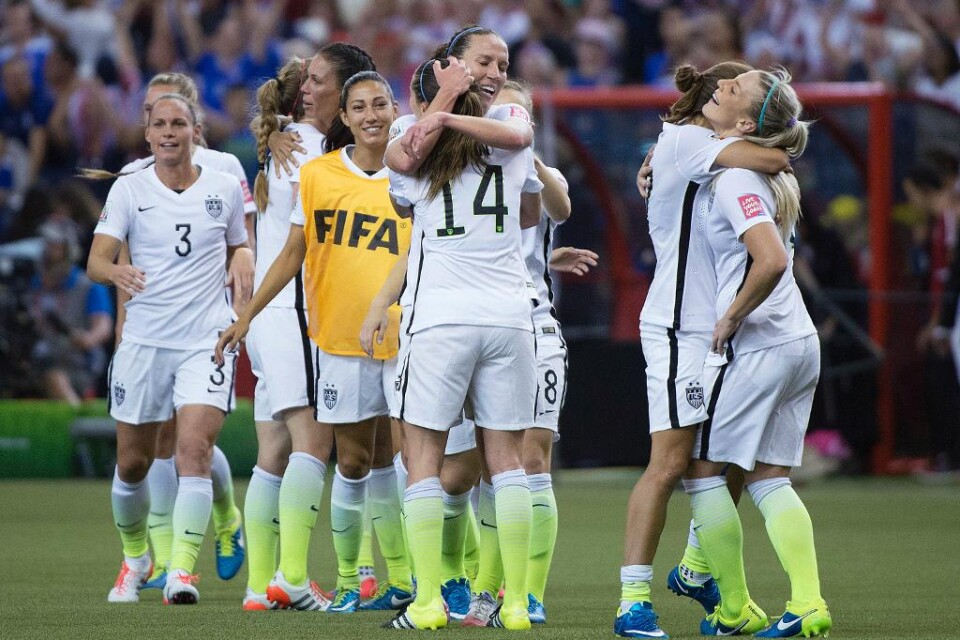 USA är i final i fotbolls-VM i Kanada efter att ha besegrat Tyskland med 2-0. USA:s lagkapten Carli Lloyd satte det första målet på straff efter 69 matchminuter. Försvararen Kelley O'Hara avgjorde med sitt första mål för USA när det återstod sex minute