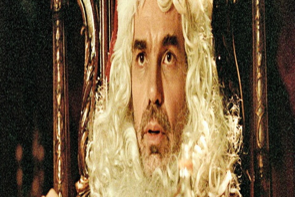 Billy Bob Thornton spelar packad tomte i "Bad Santa". Pressbild.