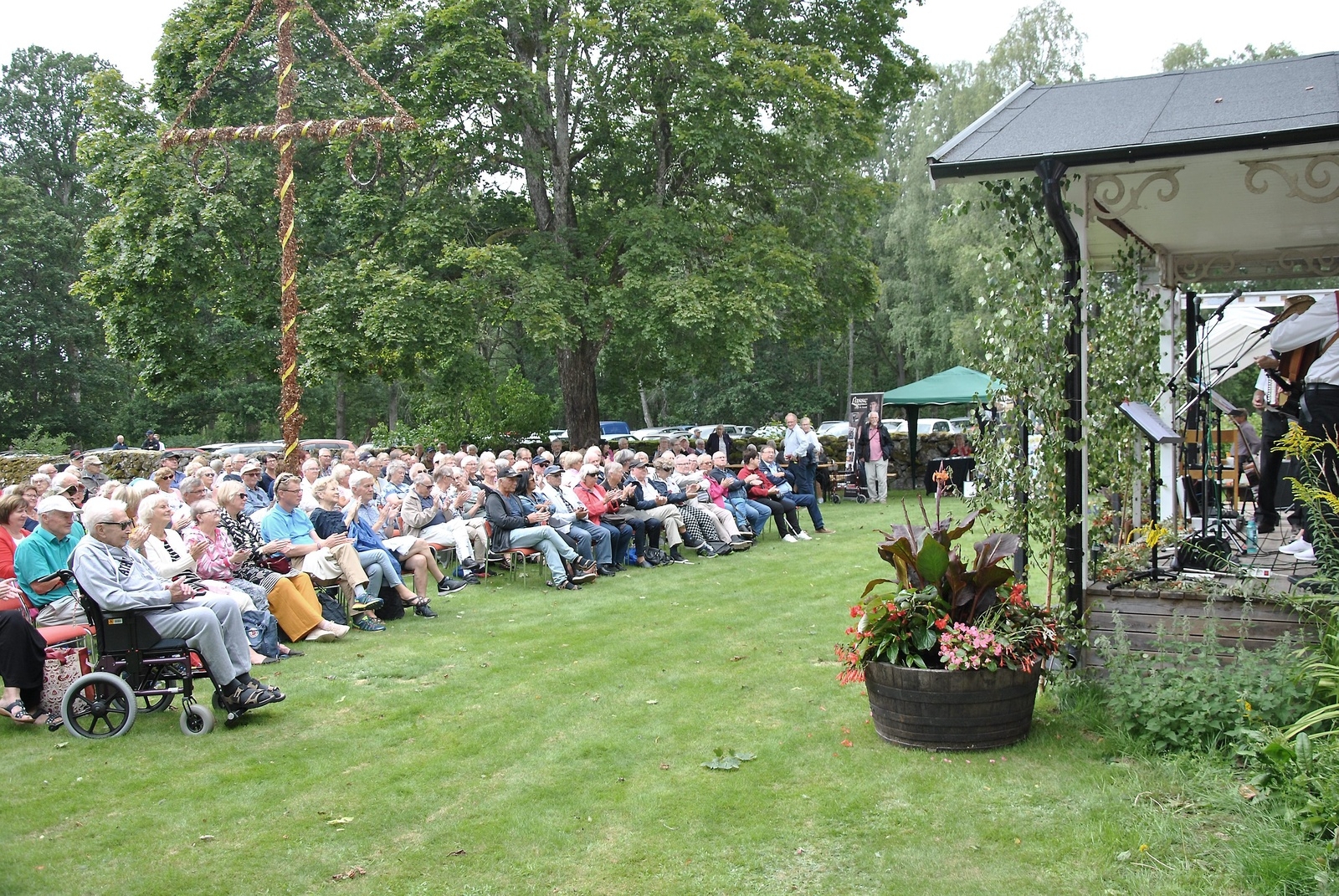 Arrangörerna uppskattade publiken till cirka 200 personer. Foto: Magnus Wahlström