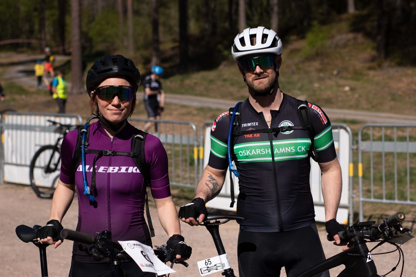 Karin och Mathias Lindblad gjorde sig redo en bit bakom startlinjen.
