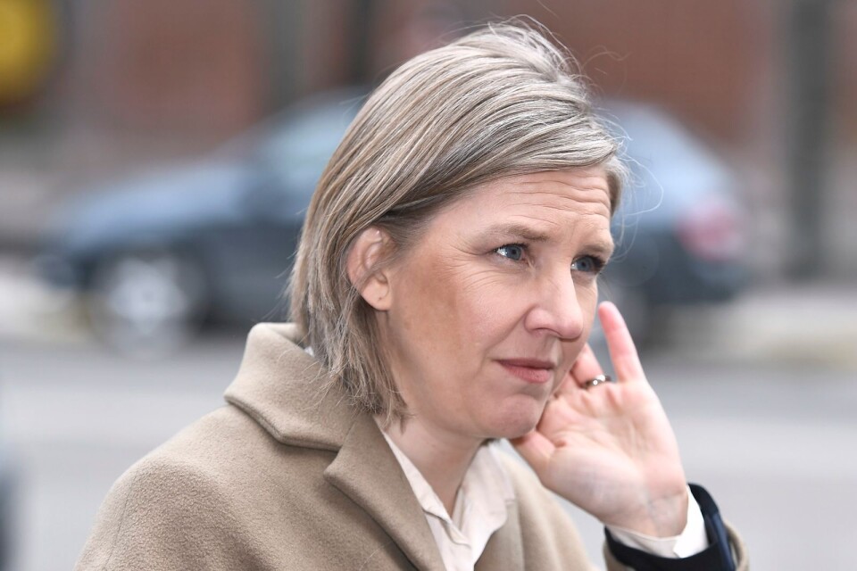 Miljöminister Karolina Skog (MP) vill begränsa bilismen.