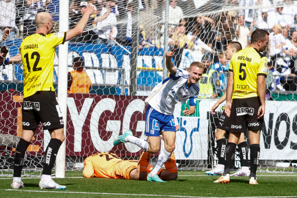 IFK Norrköpings Victor Lind jublar efter sitt 2–1-mål mot Häcken. Matchen slutade 2–2.