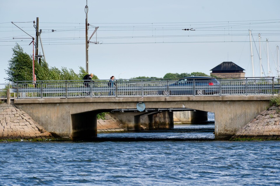 Bron vid Lidl som skiljer Östersjön från Borgmästarefjärden.