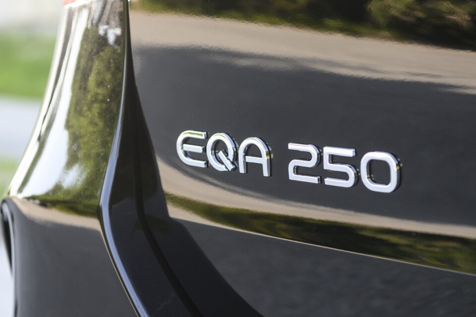 EQA 250 är den framhjulsdrivna instegsmodellen. De starkare varianterna 300 och 350 har dubbla elmotorer och fyrhjulsdrift.
