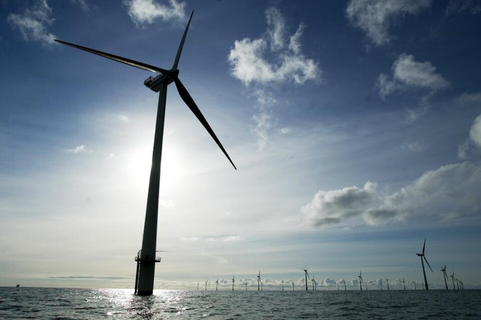 Danska vindkraftstillverkaren Vestas skriver upp prognosen för 2016, efter det att tredje kvartalet utvecklats bättre än bolaget och analytiker hade väntat sig. Aktien steg med omkring tre procent när handeln inleddes för dagen på Köpenhamnbörsen. Order