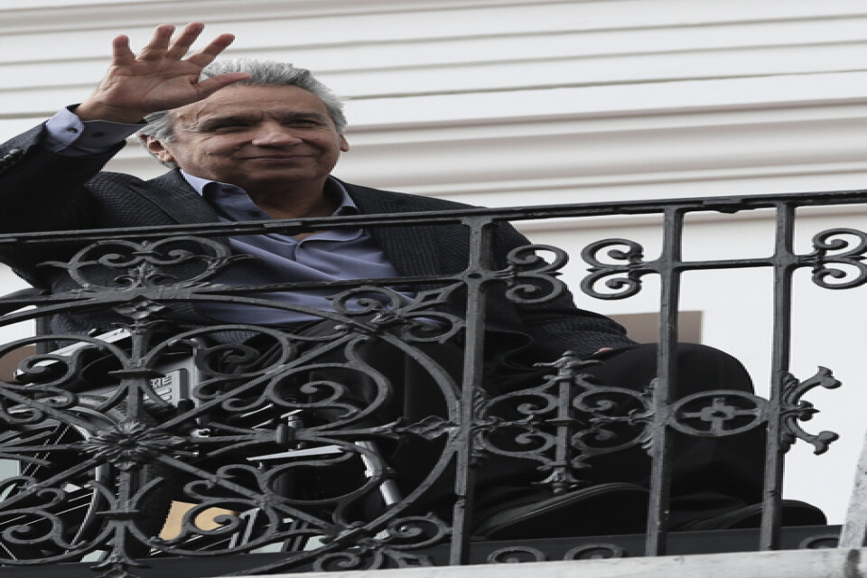 Ecuadors president Lenín Moreno ska be "dem som har mer att betala mer". Arkivbild.