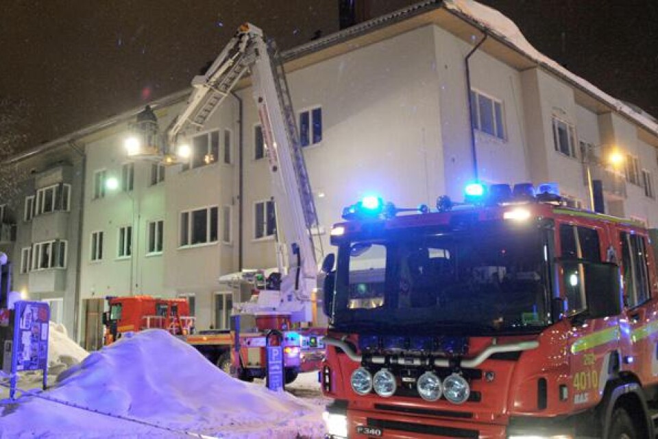 Efter branden i hyreshuset på Bollhusgatan och Lingsgatan fick hyresgästerna evakueras mitt i natten. Branden ägde rum den 1 december 2010, under Borgströms sista natt i frihet.