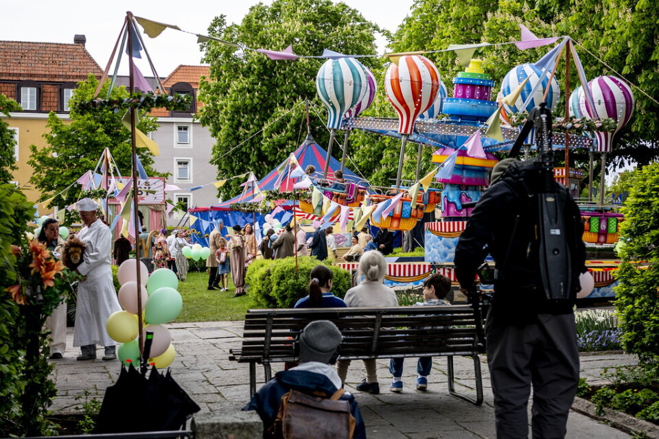 Den festliga Vallebydagen är med i "Skorpionens gåta", som spelas in i Alingsås.