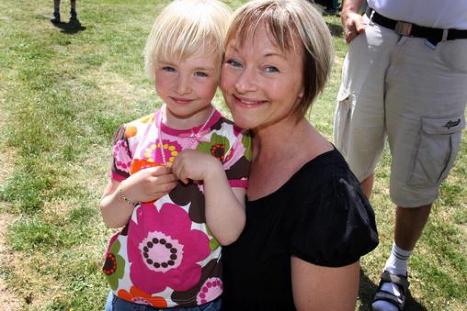 Wilma Cardell, 4 år och Christina Jönsson