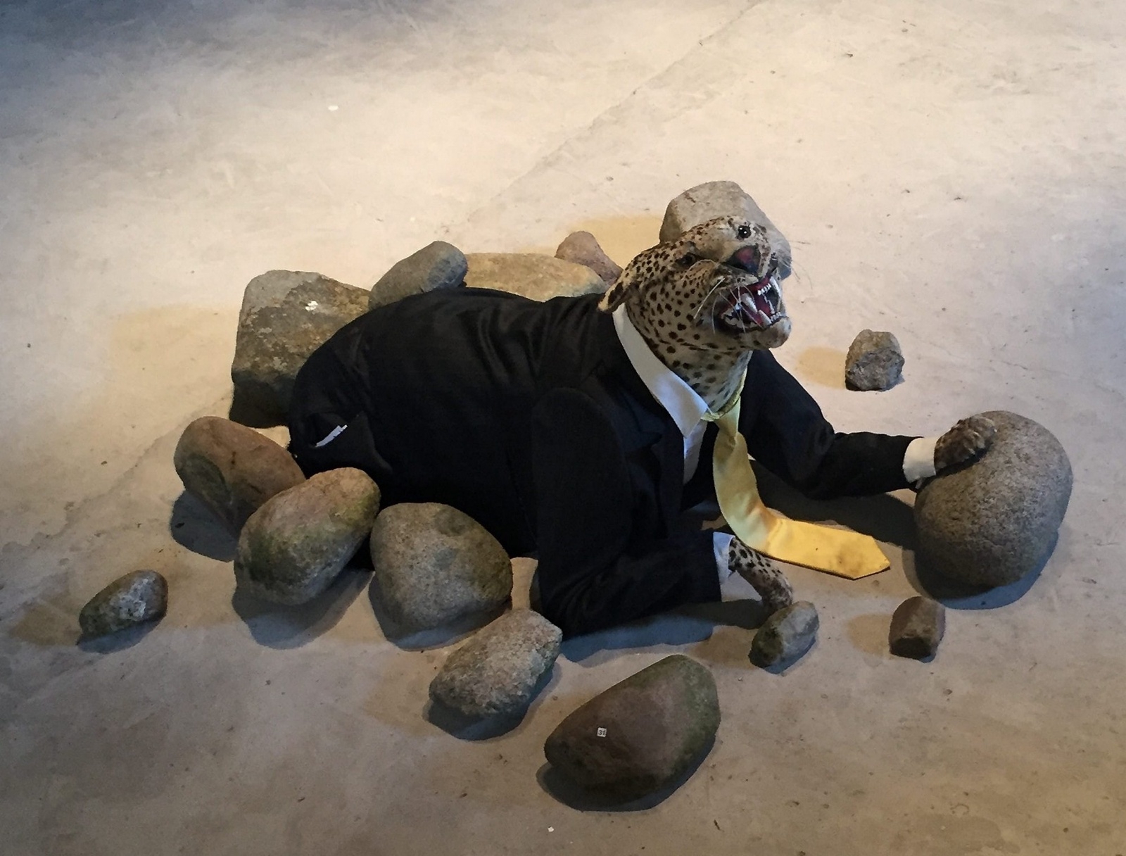 Bo Hultén. Leopard mixed teknik combine, odterad (Foto: Britte Montigny)