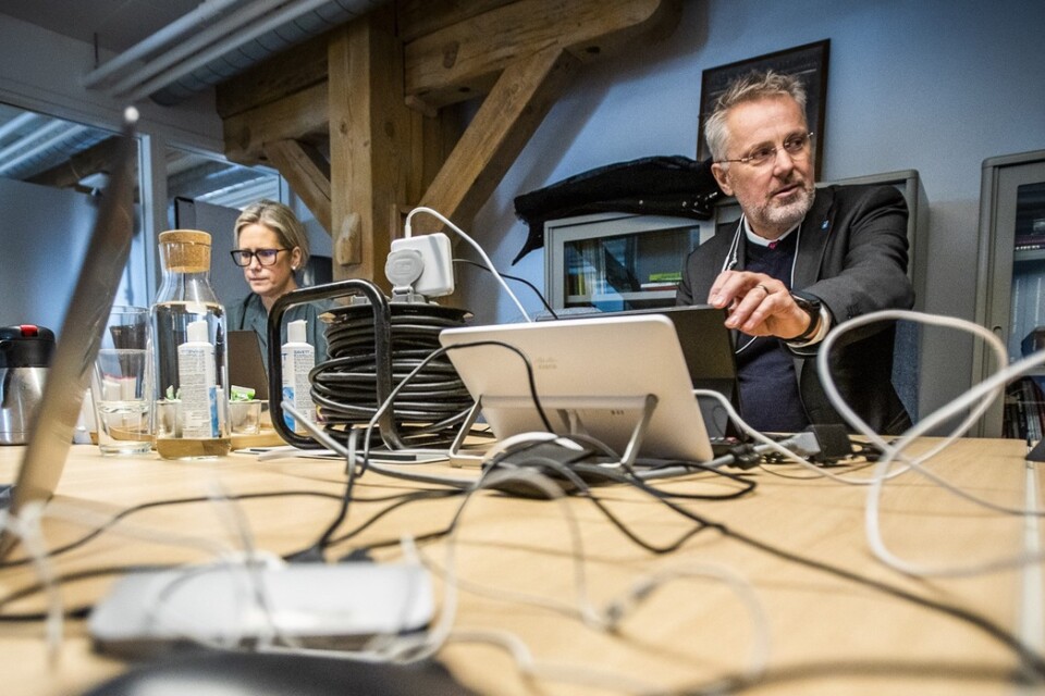 Fredrik Geijer, kommundirektör och Malin Ekblad, säkerhetschef chattar med TA:s läsare.