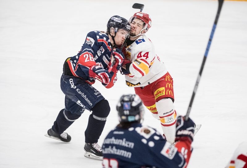 ISHOCKEY, seriefinal alltvåan Mörrum–Kalmar 
28. Ingvarsson, Adam
28. Ingvarsson, Adam