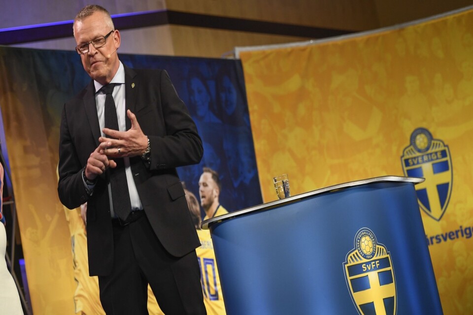 Förbundskapten Janne Andersson presenterar spelarna i VM-truppen. Foto Pontus Lundahl/TT