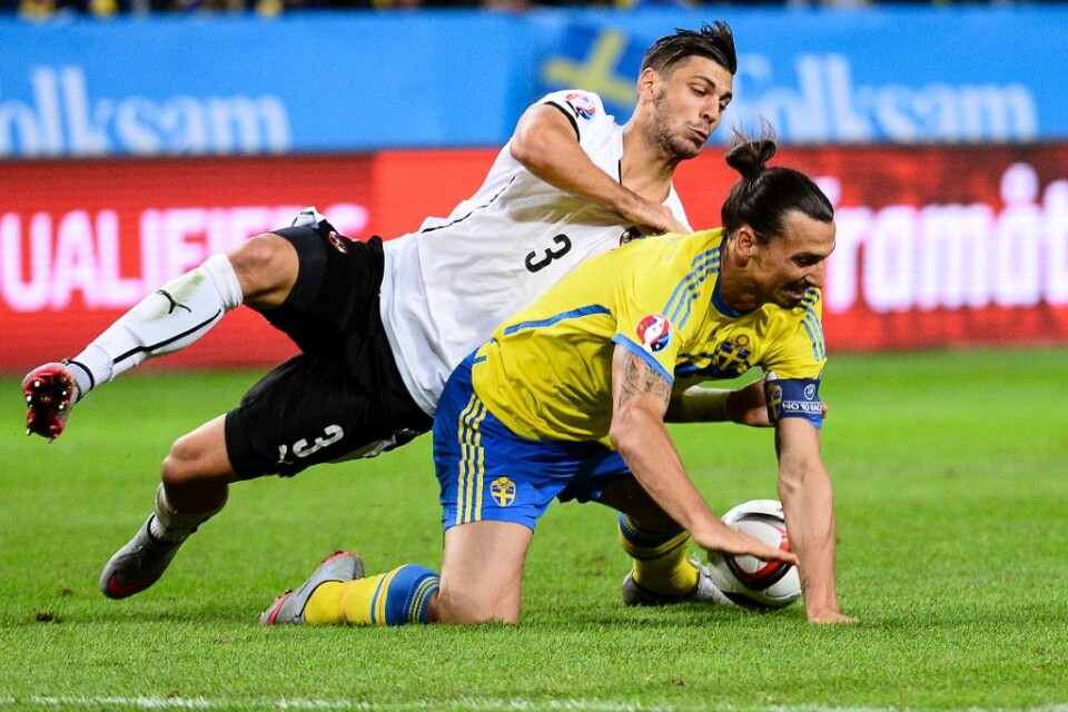 Zlatan Ibrahimovics önskan: att ta Sverige till Frankrike-EM nästa sommar. En uppgift som ser ut att bli allt tuffare. Efter 1-4-förlusten mot Österrike - samtidigt som Ryssland vann mot Liechtenstein - har Sverige halkat ner till tredje plats i gruppen.