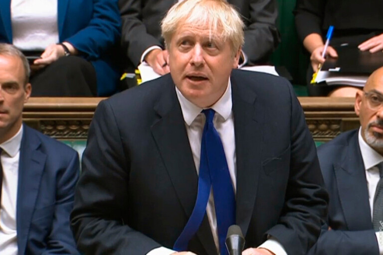 Boris Johnson kämpar för att sitta kvar