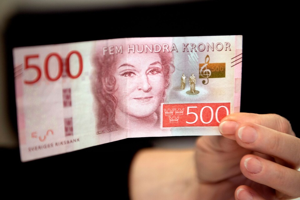 Polisen varnar för falska 500-sedlar. En säljare av en mobiltelefon i Sölvesborg och två i Lund har blivit lurade inom några dagar.