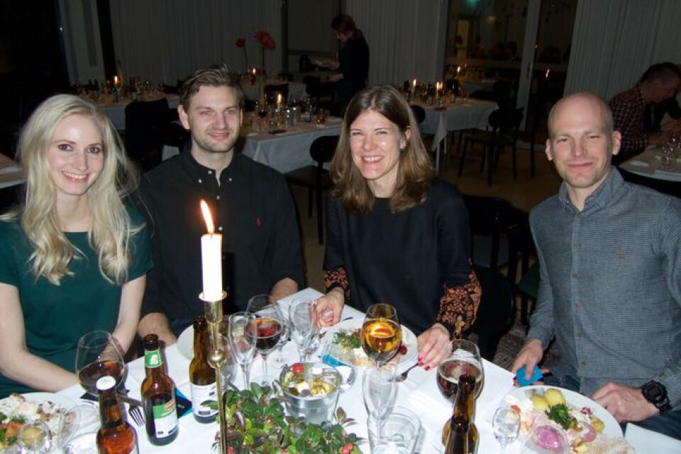 Till bords, från vänster Annhelen Tångemar, Jonas Henriksson, Linda Hagehed och Mikael Lundström.