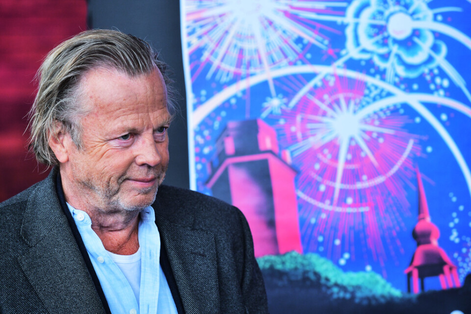 Skådespelaren Krister Henriksson läser "Nyårsklockan" på Skansen. "De tyckte väl att jag var en sådan som kunde förvalta det", säger han.