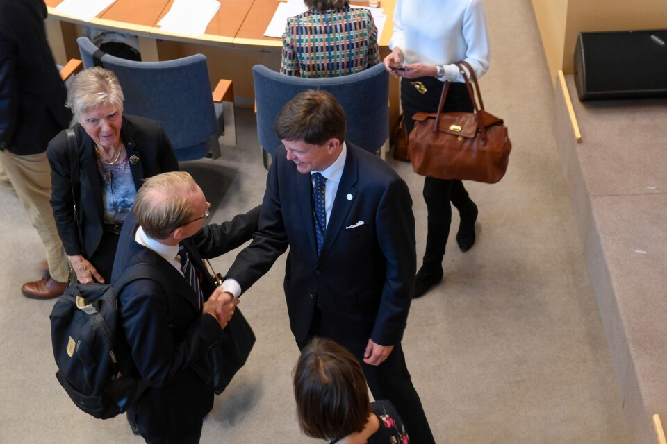 Andreas Norlén får uppdraget att finna en ny statsminister som kan tolereras av riksdagen, efter att Stefan Löfven, om inget oförutsett inträffar, avsätts i den obligatoriska statsministeromröstningen på tisdag förmiddag.